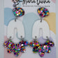 Aros colgantes extra largos, blanco y glitter